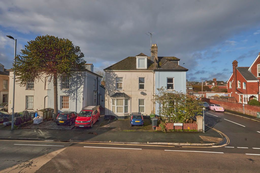 Property photo 1 of 17 Front