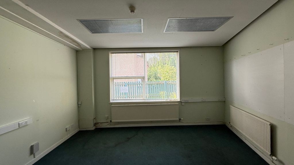Property photo 3 of 4 Img_8836