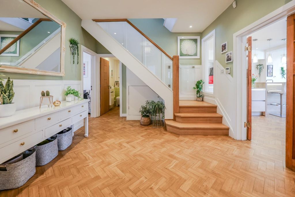 Property photo 3 of 37 Hall