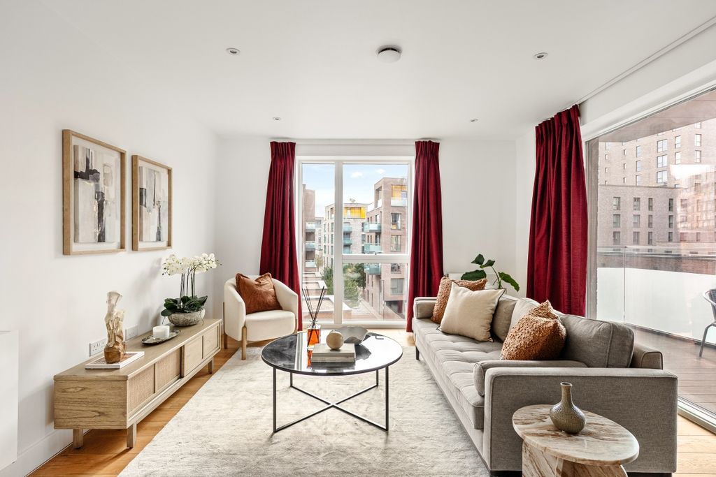 Property photo 1 of 15 094A2694