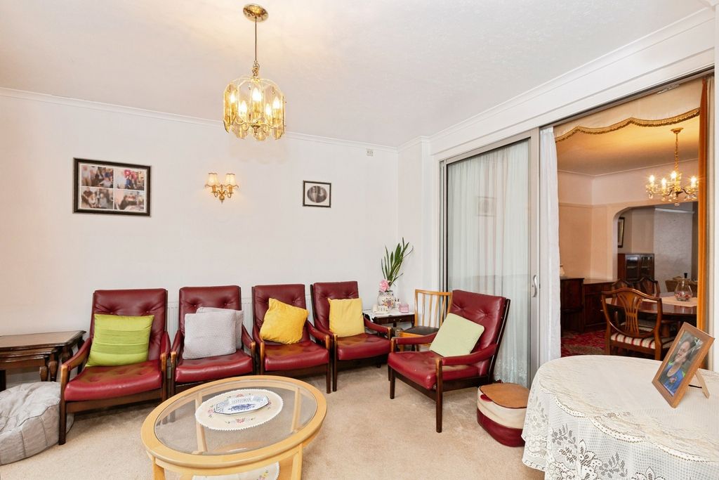 Property photo 3 of 27 Pbox-Img.Jpg