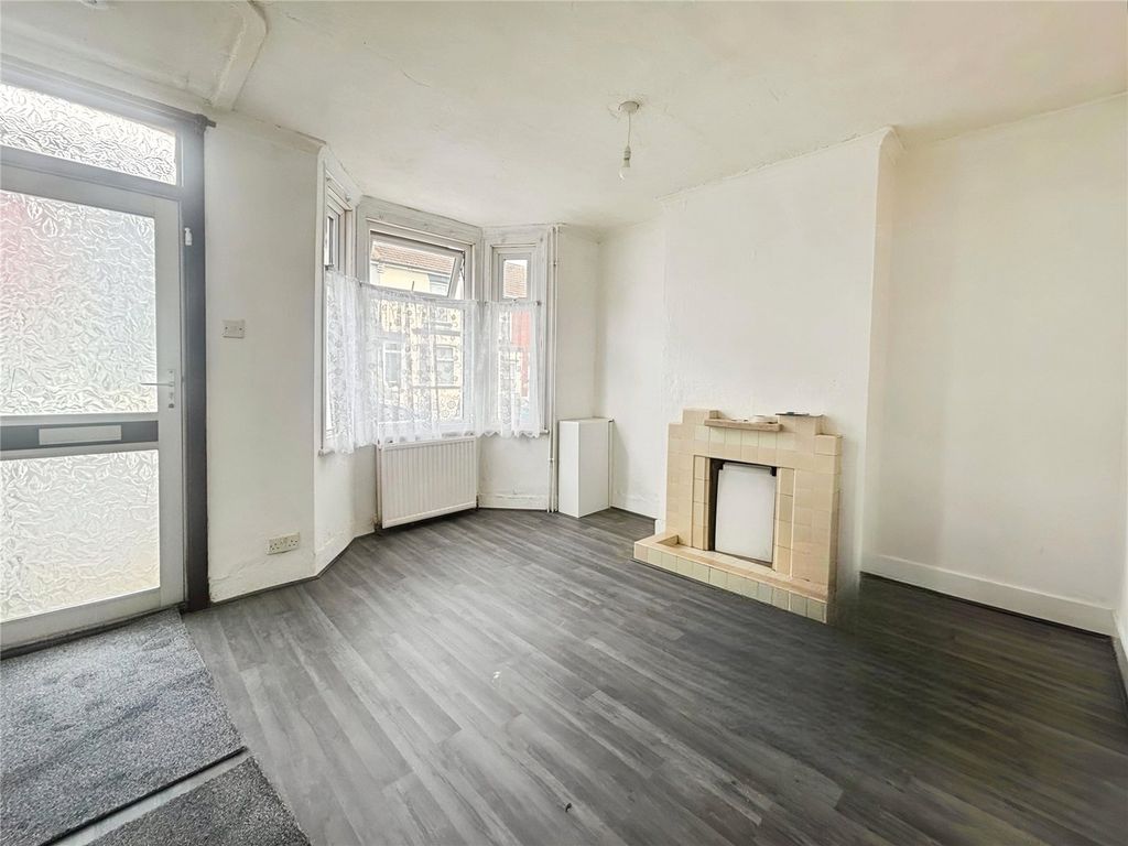 Property photo 3 of 13 Picture No. 13