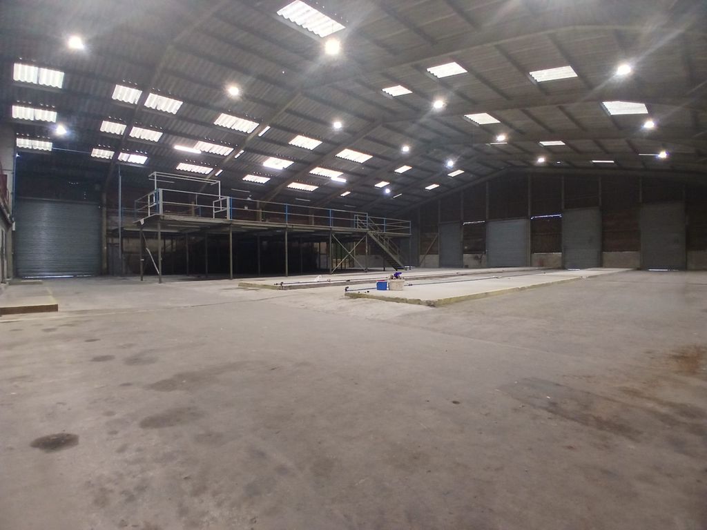 Property photo 2 of 13 Warehouse 1