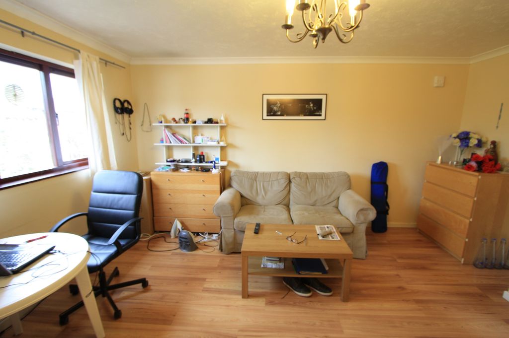 Property photo 2 of 6