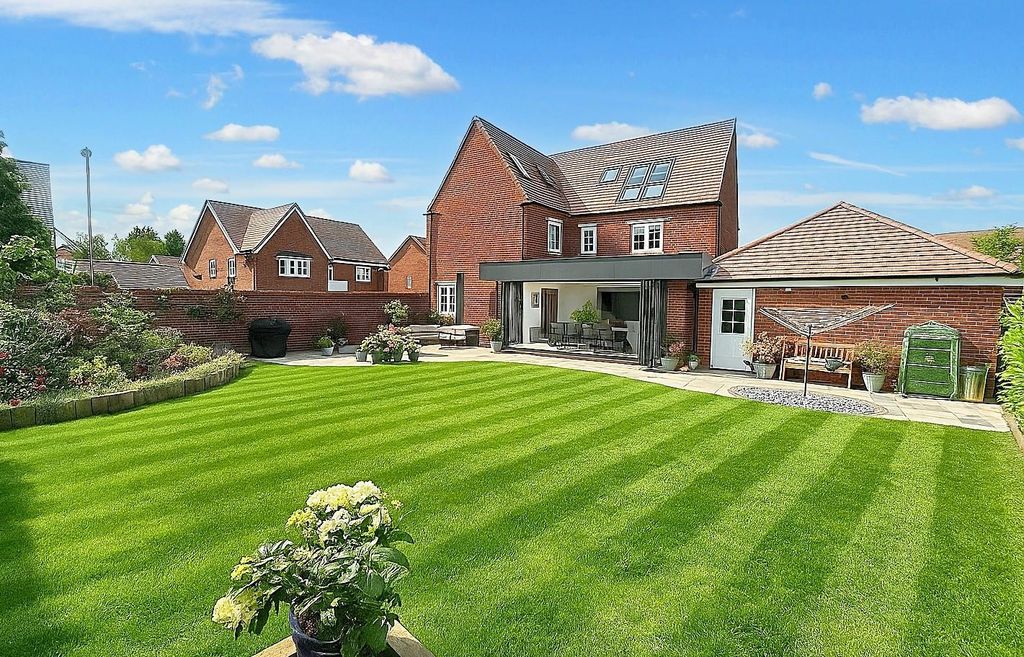 Property photo 2 of 36 Thumbnail_73A04426-4174-40D4-A3E3-4176F1D0680B.Jpg