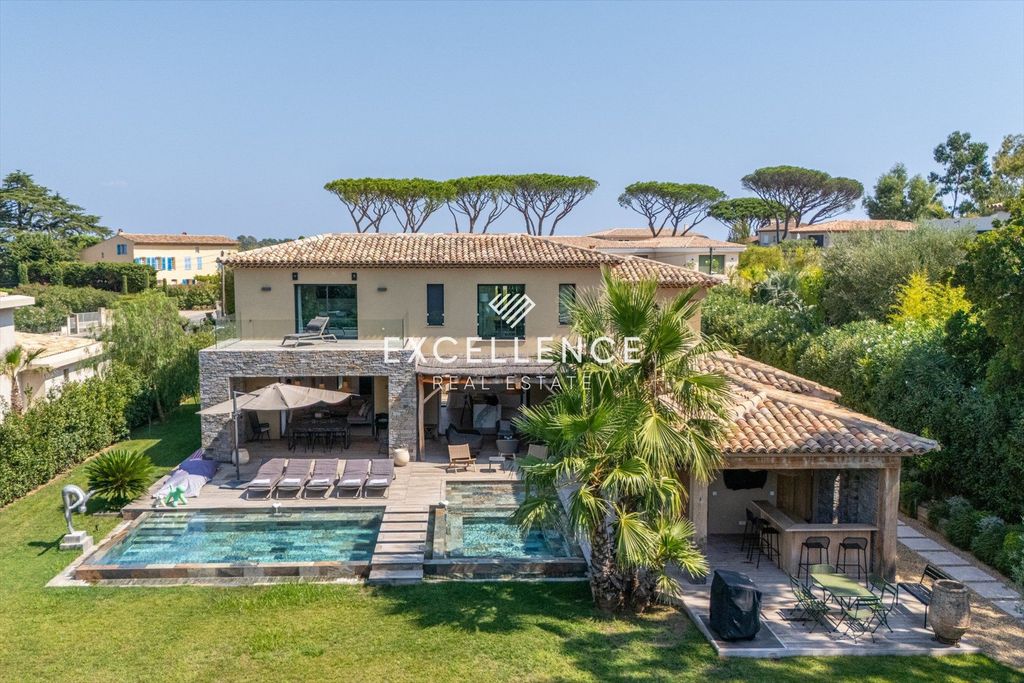 Property photo 1 of 25 Villa Santi: Modern Villa For Sale In Saint-Tropez, City Center