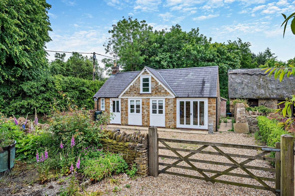 Property photo 3 of 12 Annexe