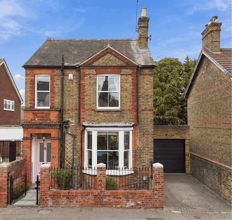 Property photo 1 of 33