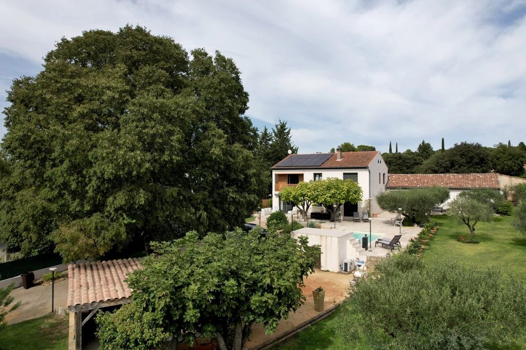 Property photo 1 of 21