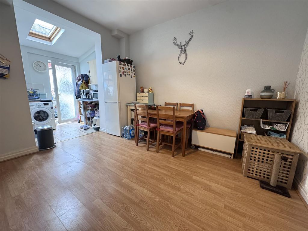 Property photo 3 of 8 Dining Room
