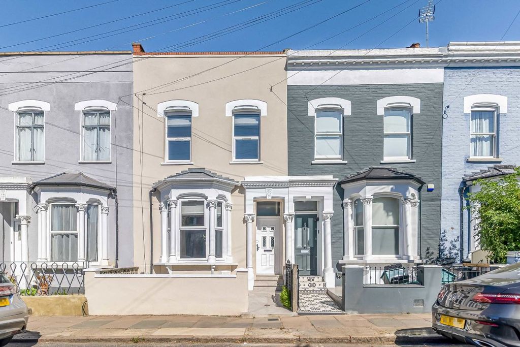 Property photo 1 of 8