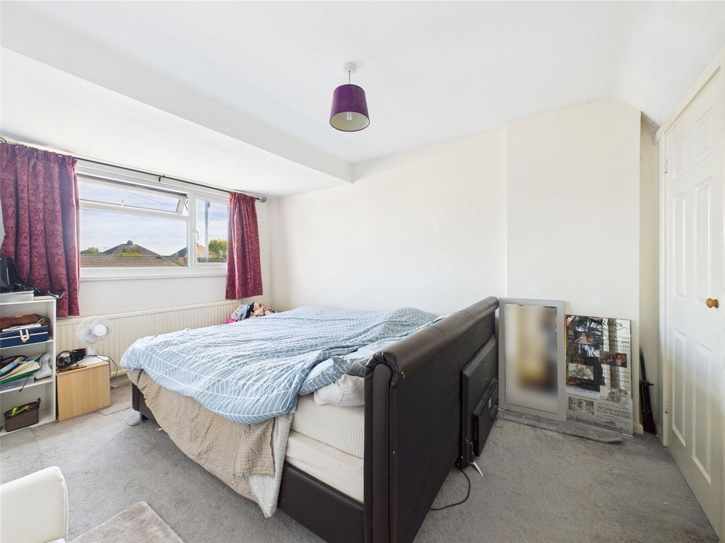 Property photo 2 of 19 Picture No. 30