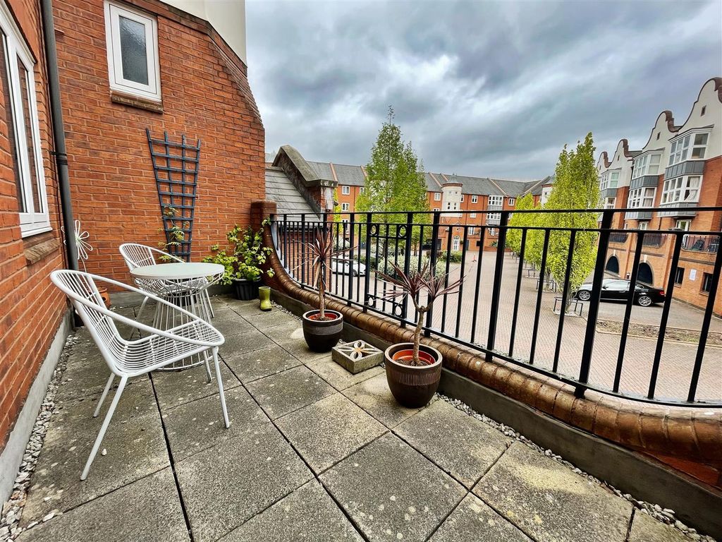 Property photo 3 of 13 3