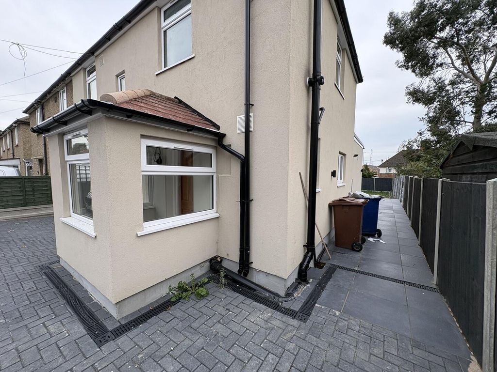 Property photo 2 of 19 Exterior