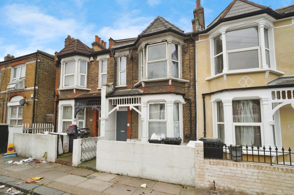 Property photo 2 of 22