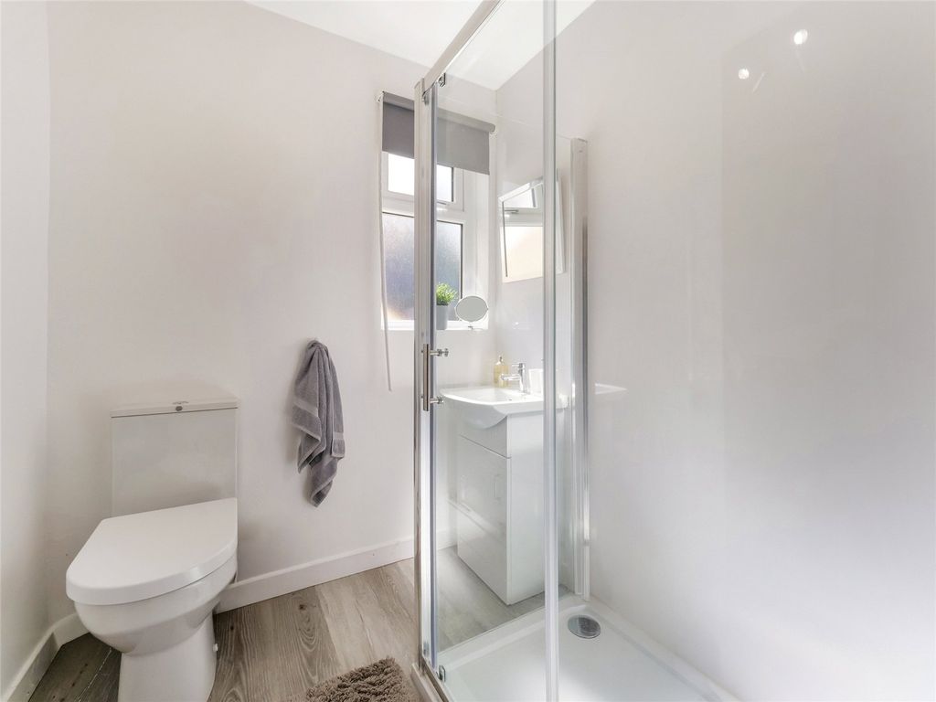 2 bed flat for saleWestbourne Crescent, Bearsden, Glasgow, East Dunbartonshire G61 photo 5
