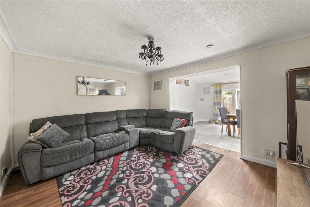 Property photo 2 of 18 2