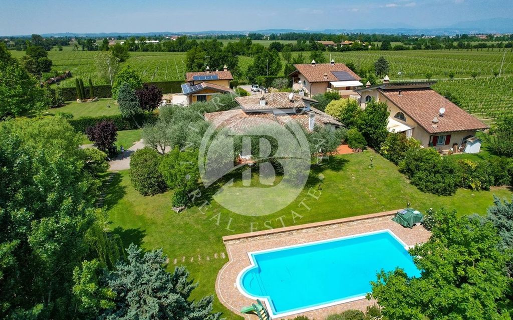 Property photo 3 of 29