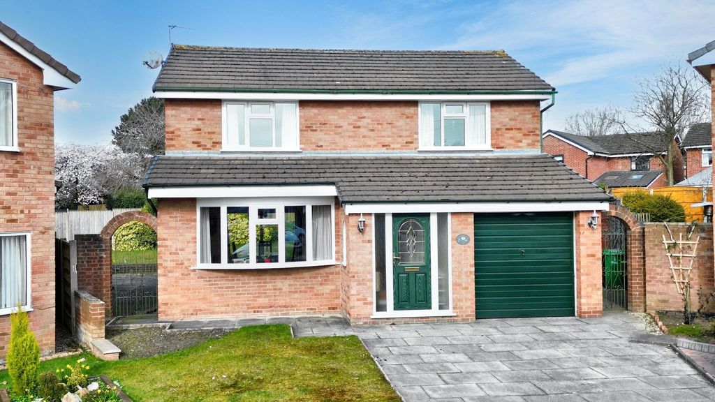 Property photo 1 of 32