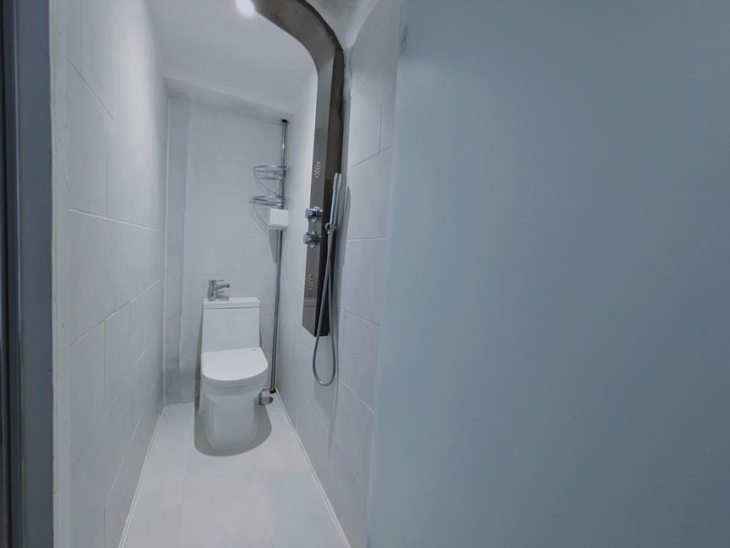 Property photo 2 of 3 Bathroom