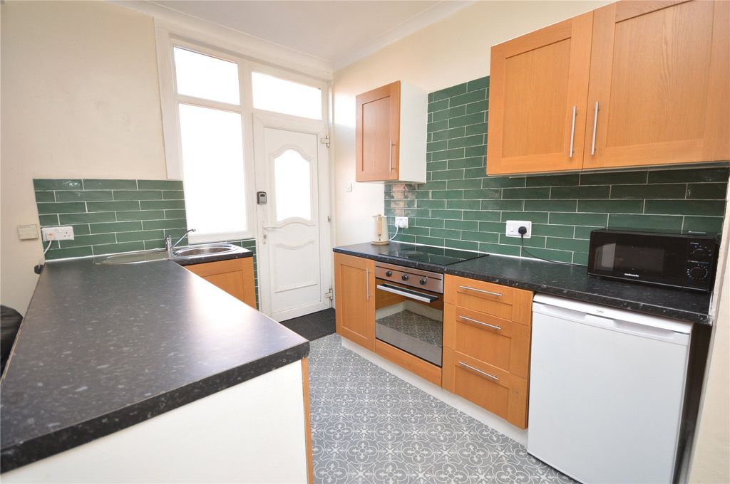 Property photo 3 of 12 Picture 3