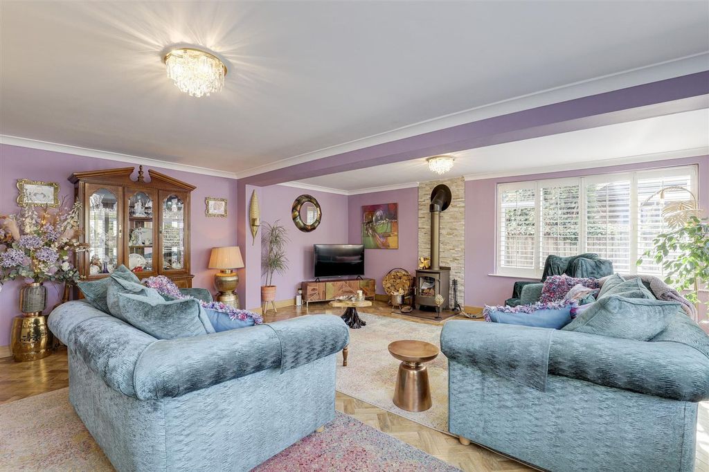 Property photo 2 of 46