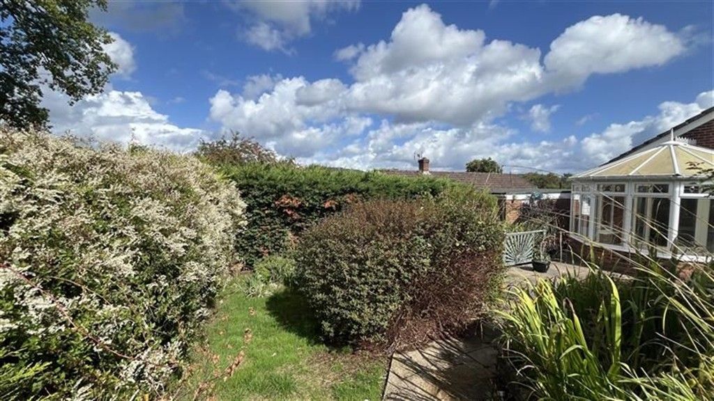 Property photo 3 of 10 Garden