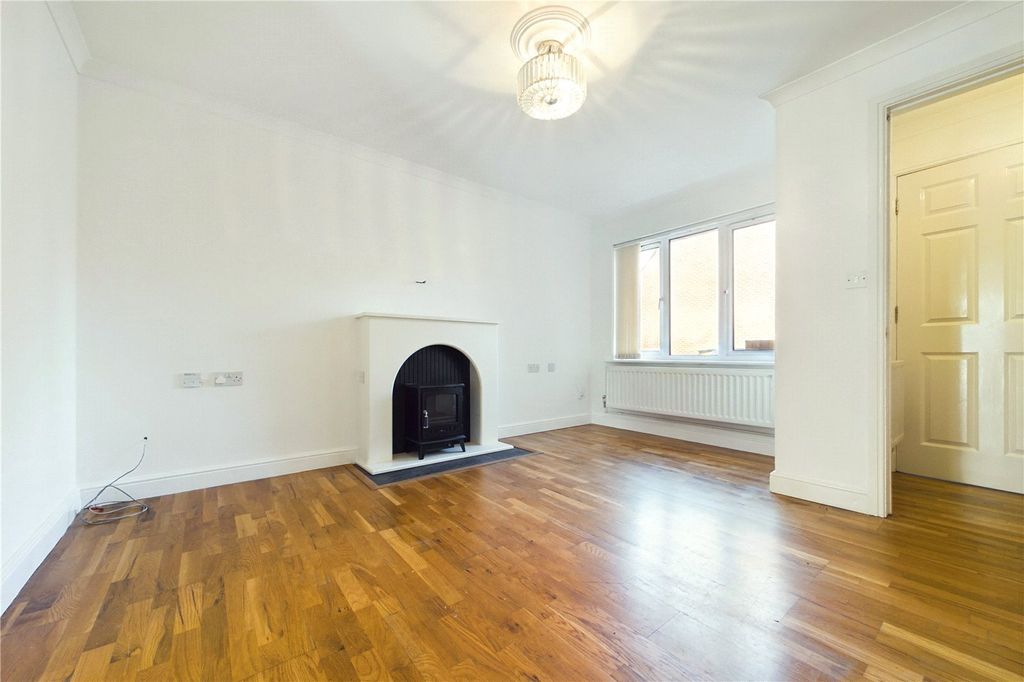 Property photo 2 of 17 Living Room
