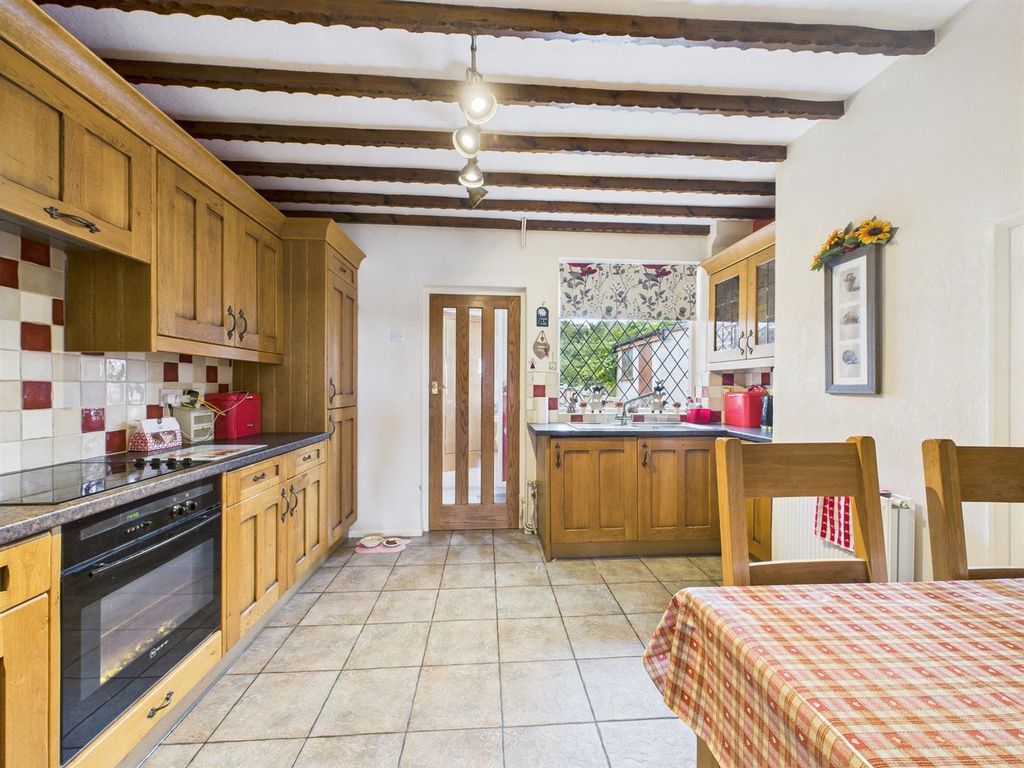Property photo 2 of 11 Kitchen Diner