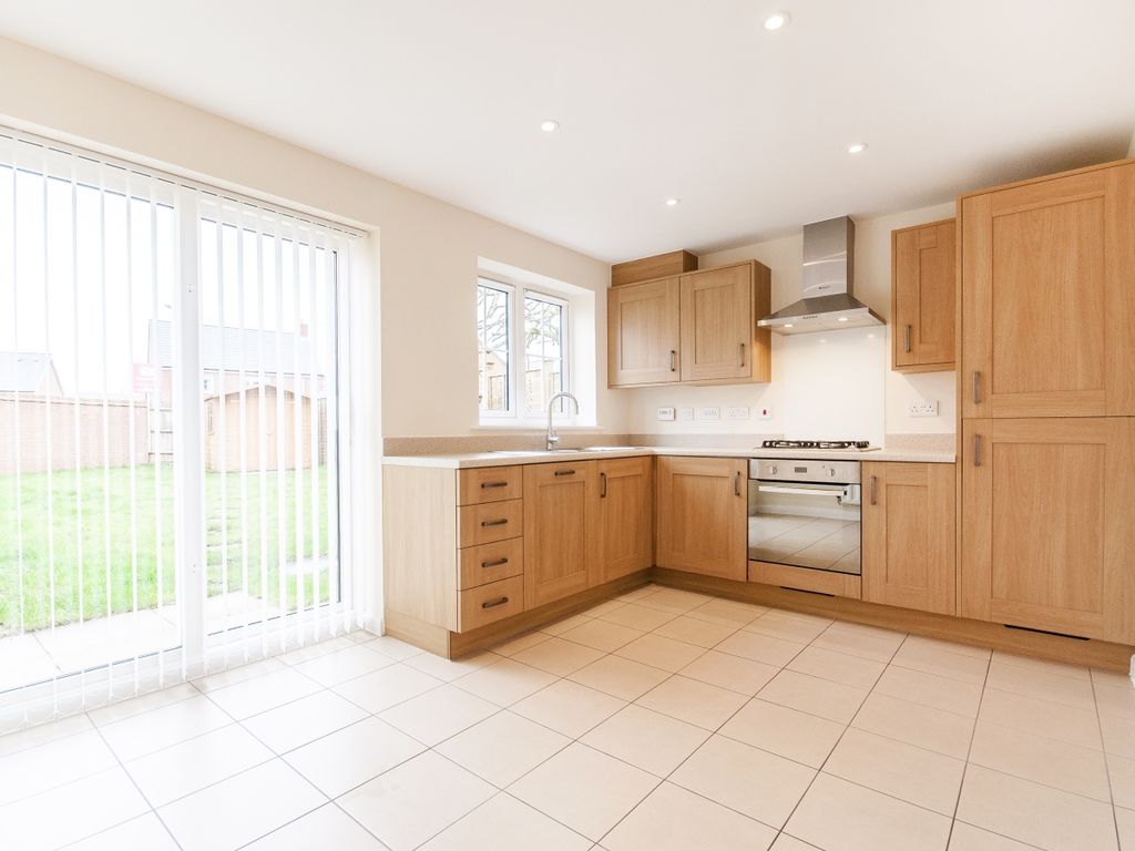 Property photo 1 of 6 Kitchen3
