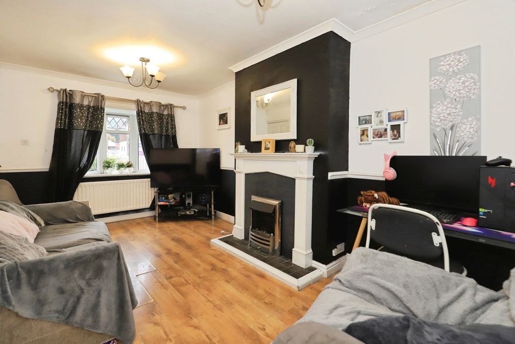 Property photo 3 of 13 Pbox-Img.Jpg