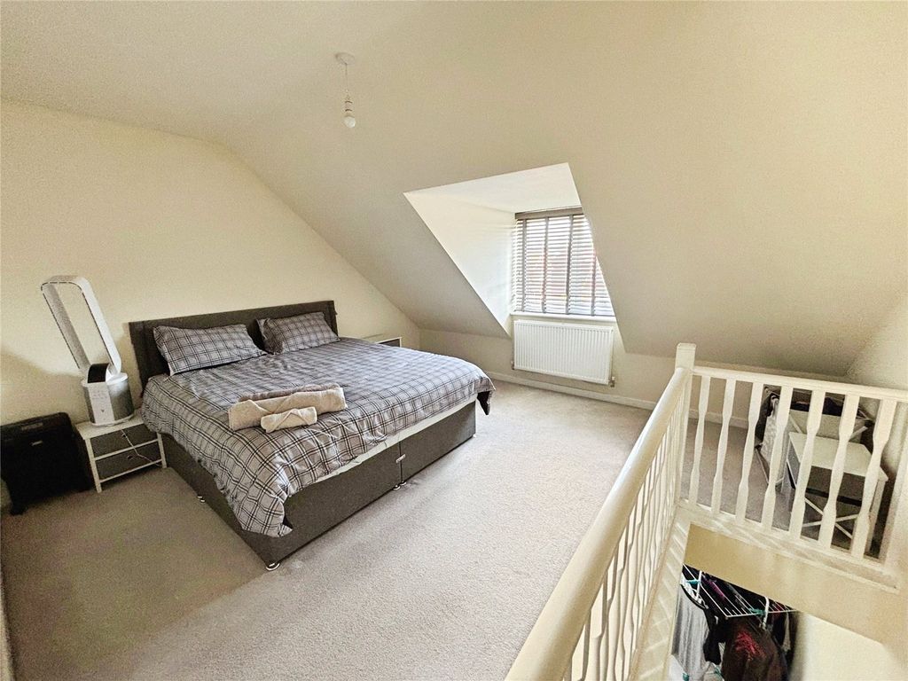 Property photo 3 of 13 Bedroom 1