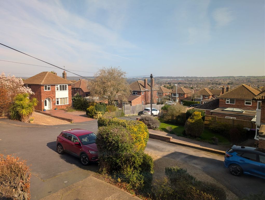 Property photo 2 of 43