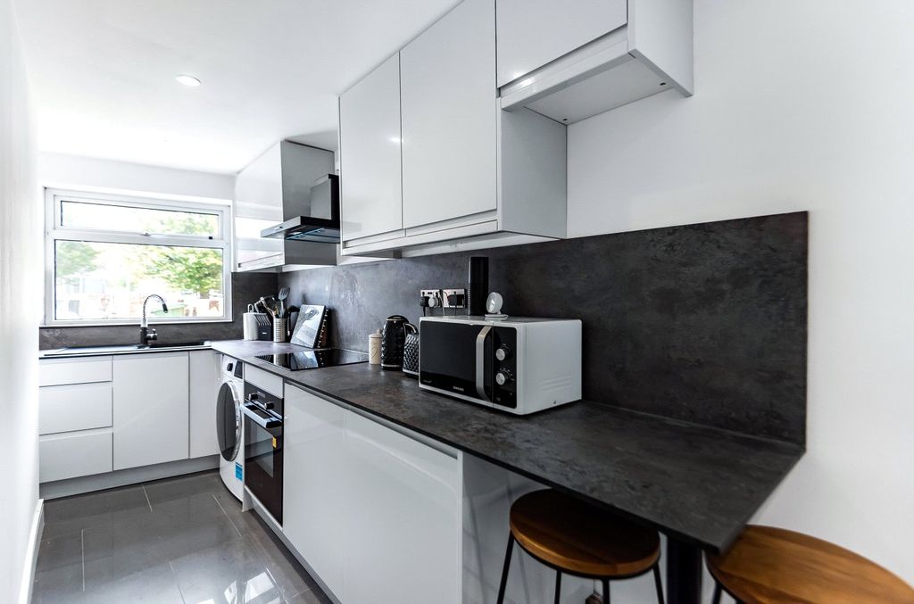 Property photo 2 of 10 Picture No. 06