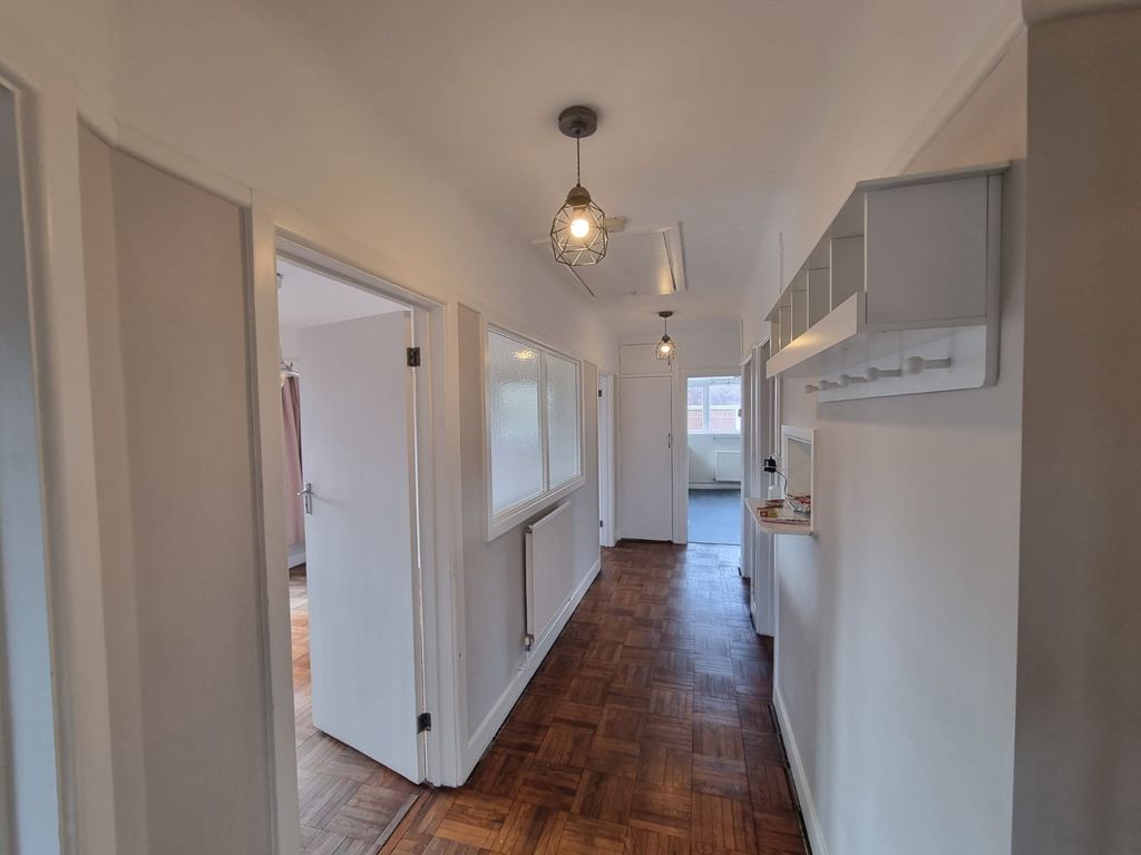 Property photo 2 of 24 Gallery