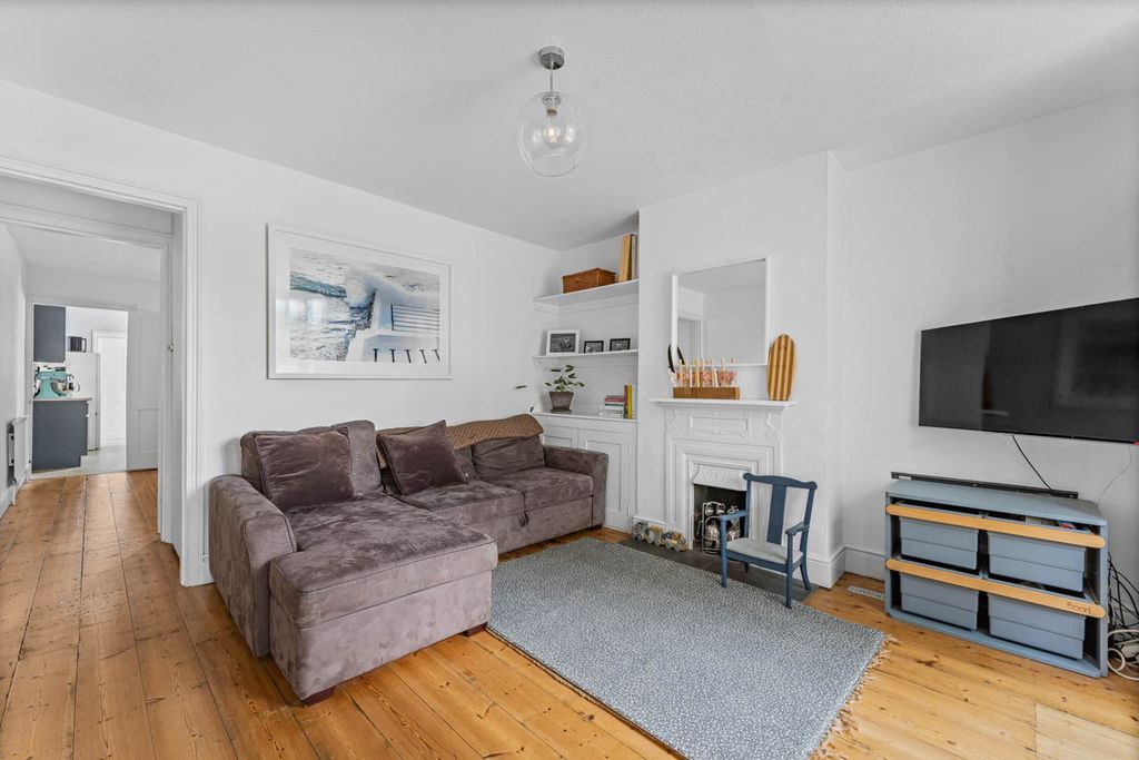 Property photo 2 of 10