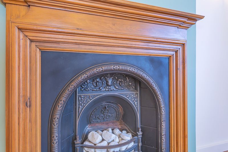 Property photo 3 of 16 Lounge