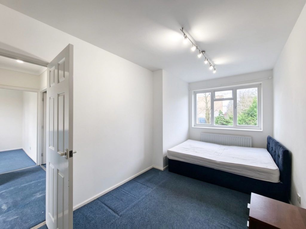 Property photo 3 of 9 68 Farm Avenue, Wembley, Ha0 4Ux (4)