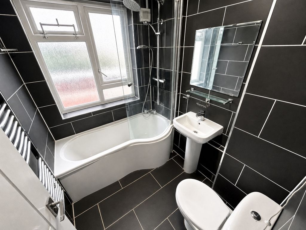 Property photo 3 of 3
