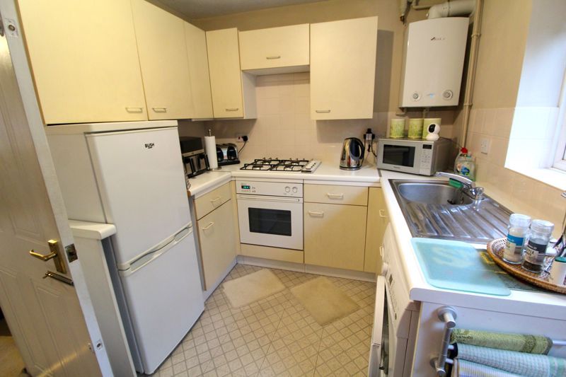 Property photo 3 of 8 Kitchen/Diner