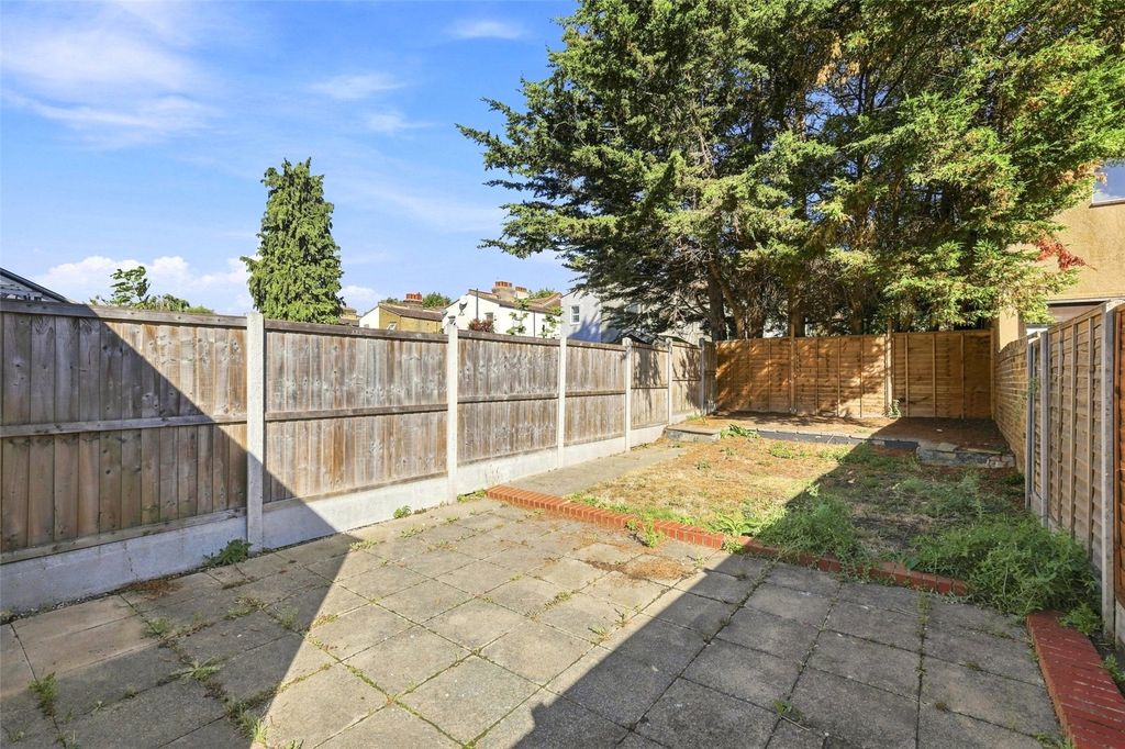 Property photo 2 of 19 Picture No. 28