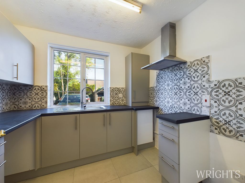 Property photo 2 of 8 Cam02796G0-Pr0228-Still009