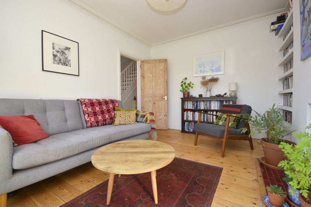 Property photo 3 of 17