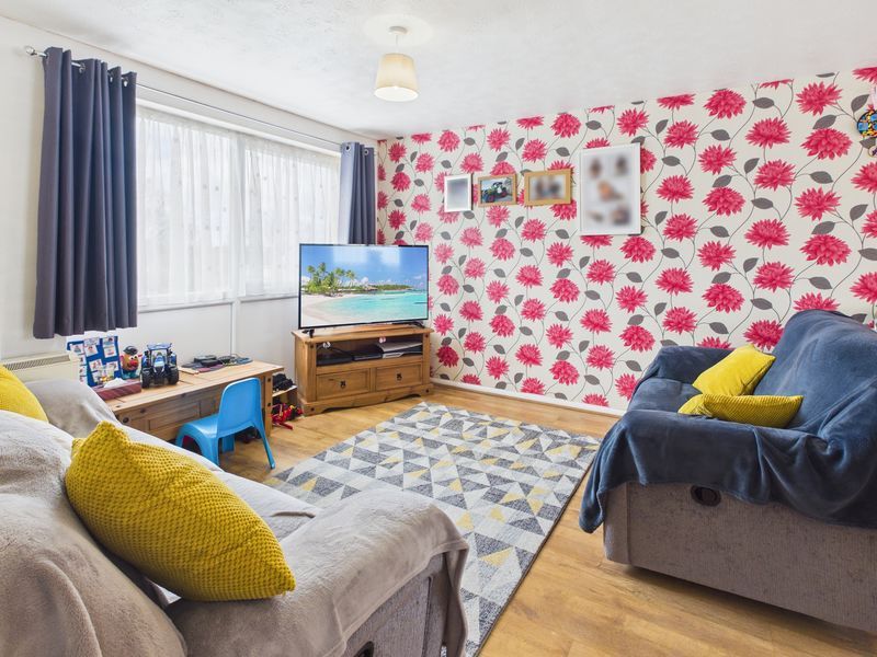 Property photo 3 of 15 Lounge Area