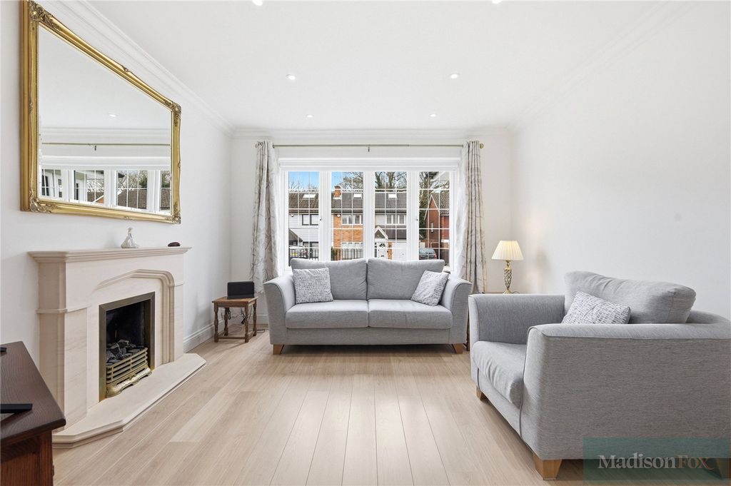 Property photo 3 of 42 Picture No. 10