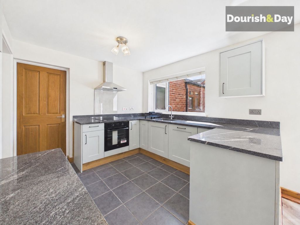Property photo 2 of 24