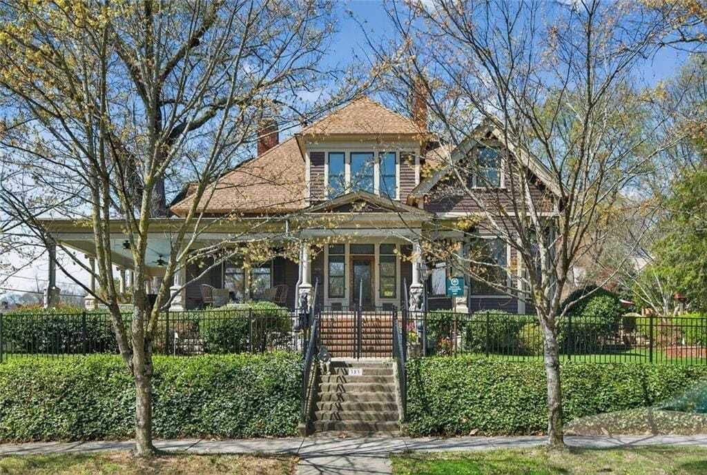 Property photo 1 of 31