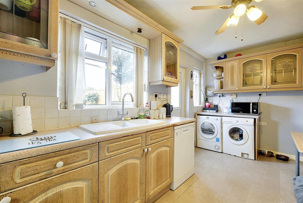 Property photo 3 of 15 Kitchen Diner_1.Jpeg