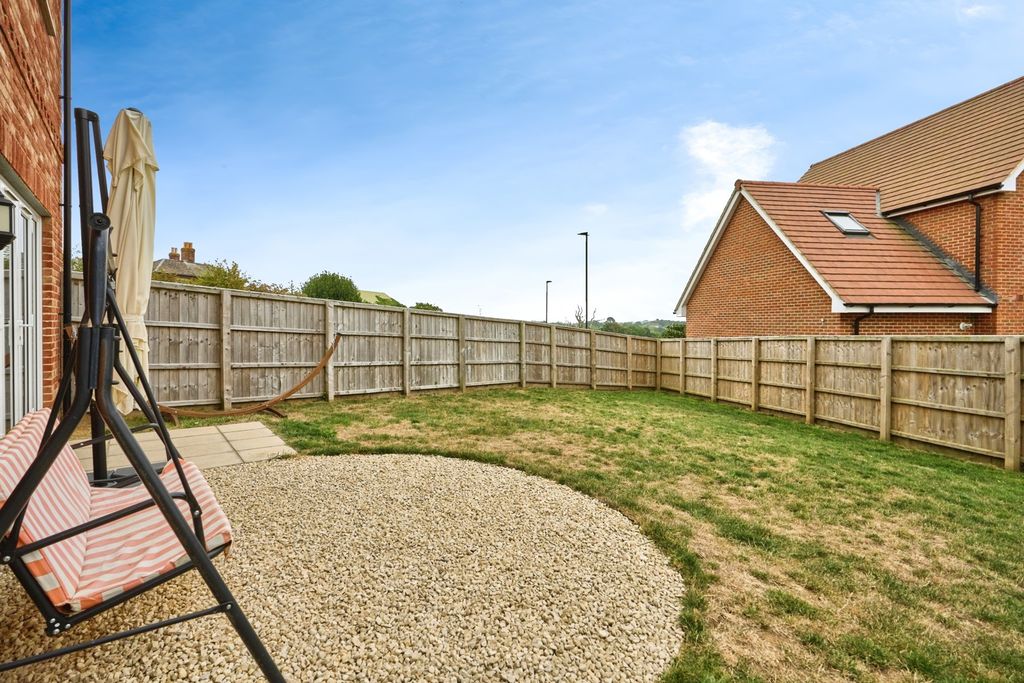 Property photo 2 of 17 Photo
