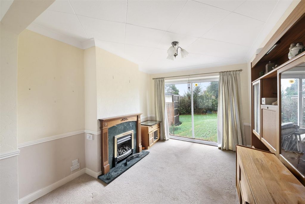 Property photo 2 of 12 1